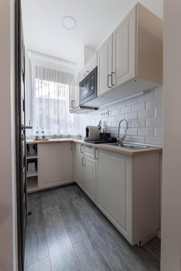 Roomstore Studio Apartments Eger Bagian luar foto