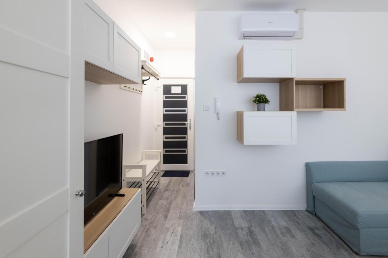 Roomstore Studio Apartments Eger Bagian luar foto