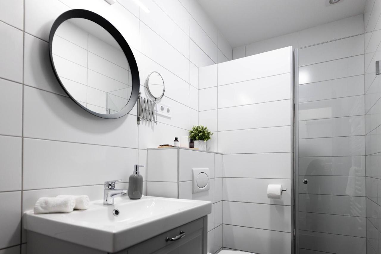 Roomstore Studio Apartments Eger Bagian luar foto