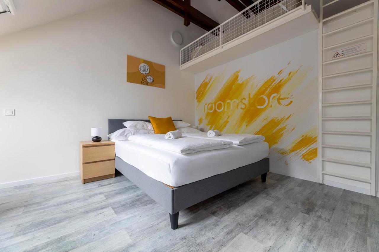 Roomstore Studio Apartments Eger Bagian luar foto