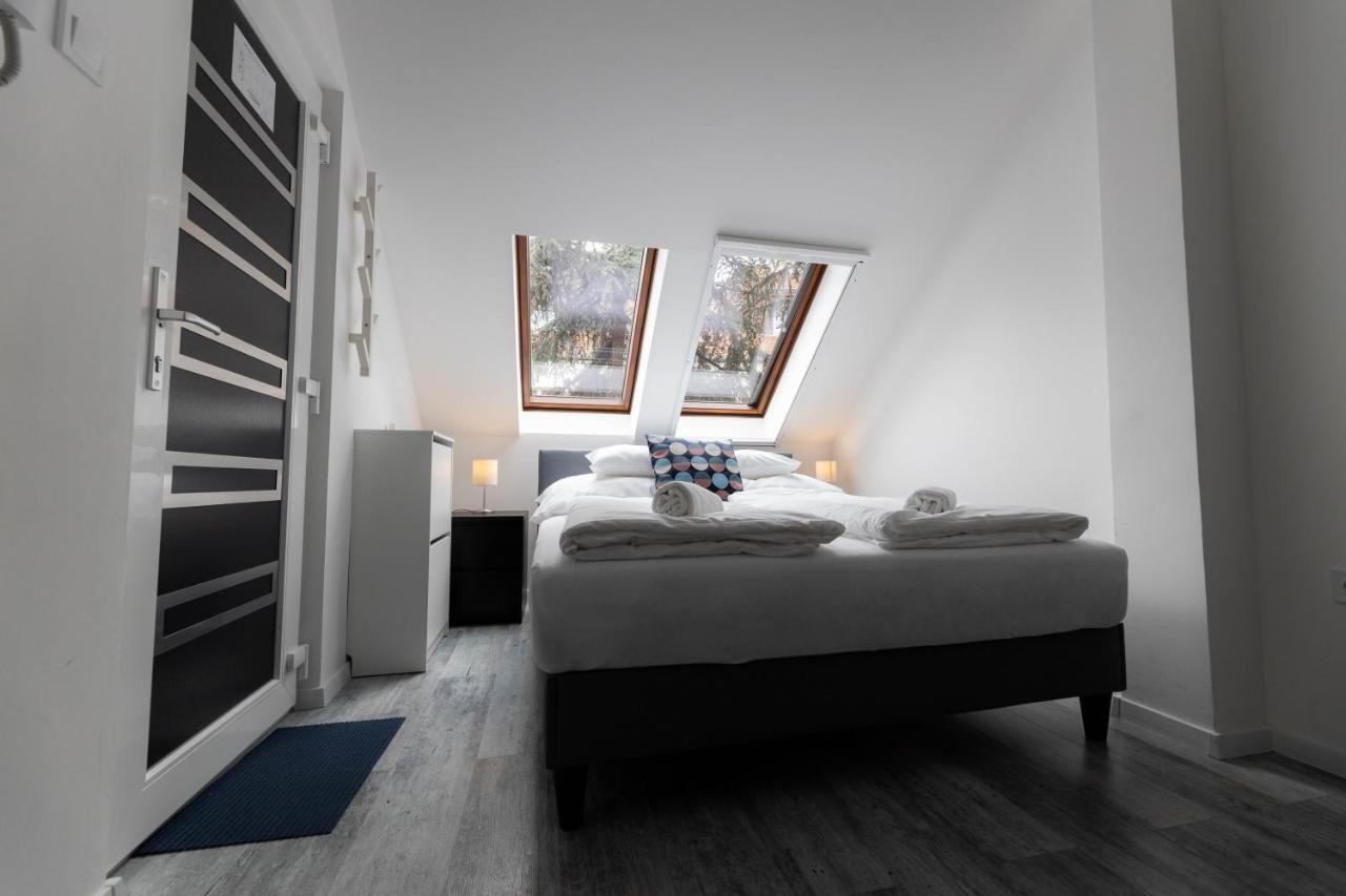 Roomstore Studio Apartments Eger Bagian luar foto