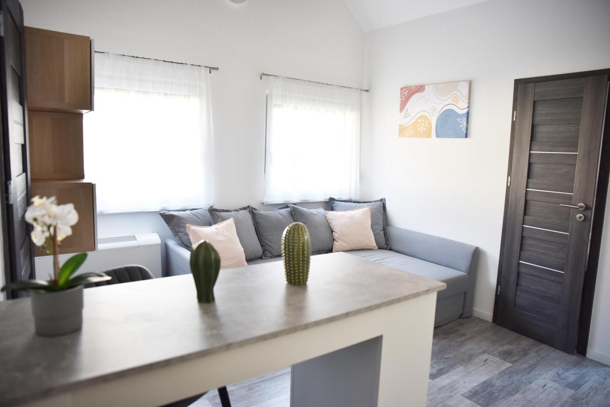 Roomstore Studio Apartments Eger Bagian luar foto